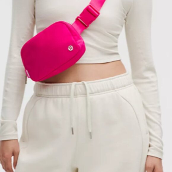 lululemon athletica Handbags - NWT Lululemon Everywhere Belt Bag 1L